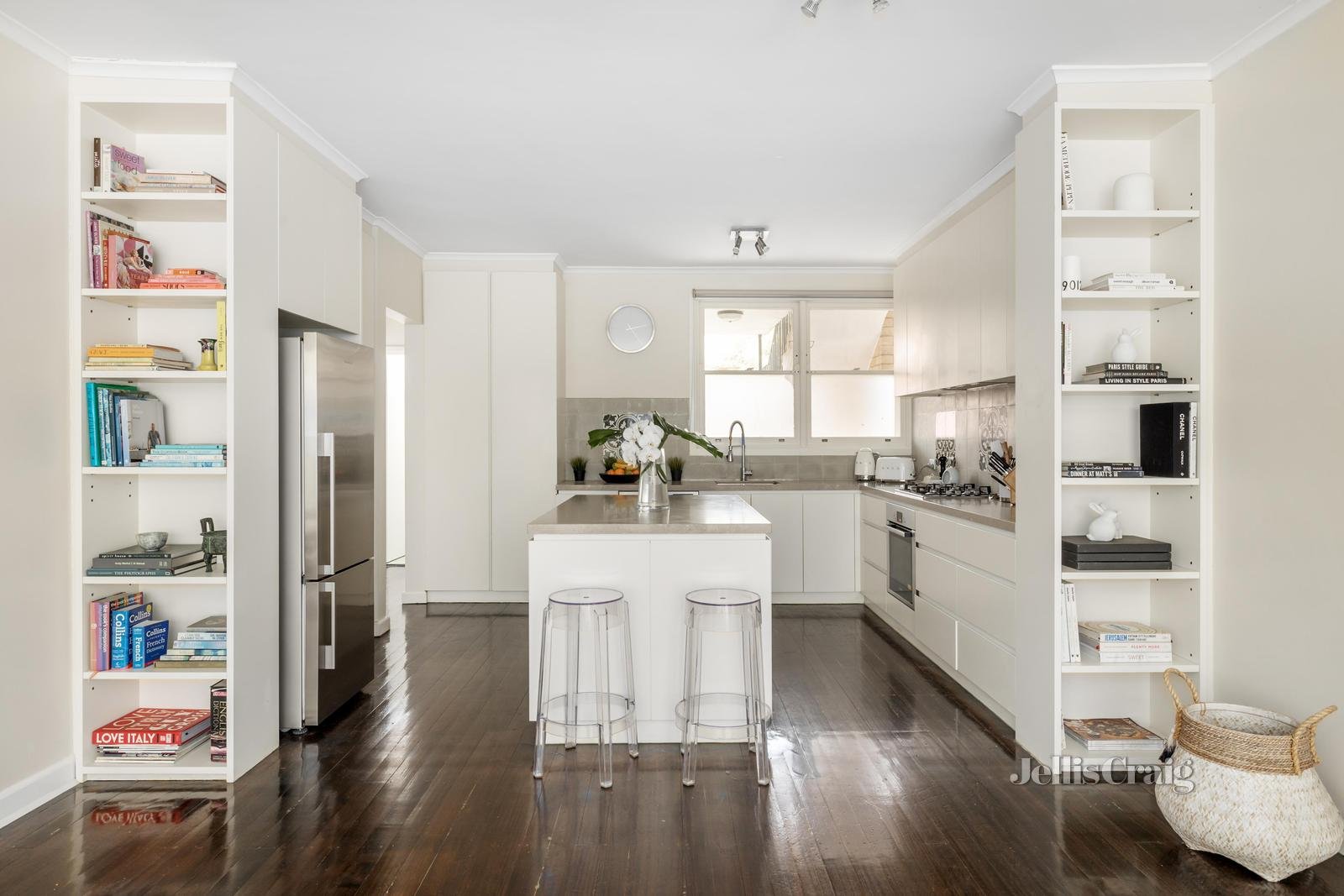 2/18 Mercer Road, Armadale image 2