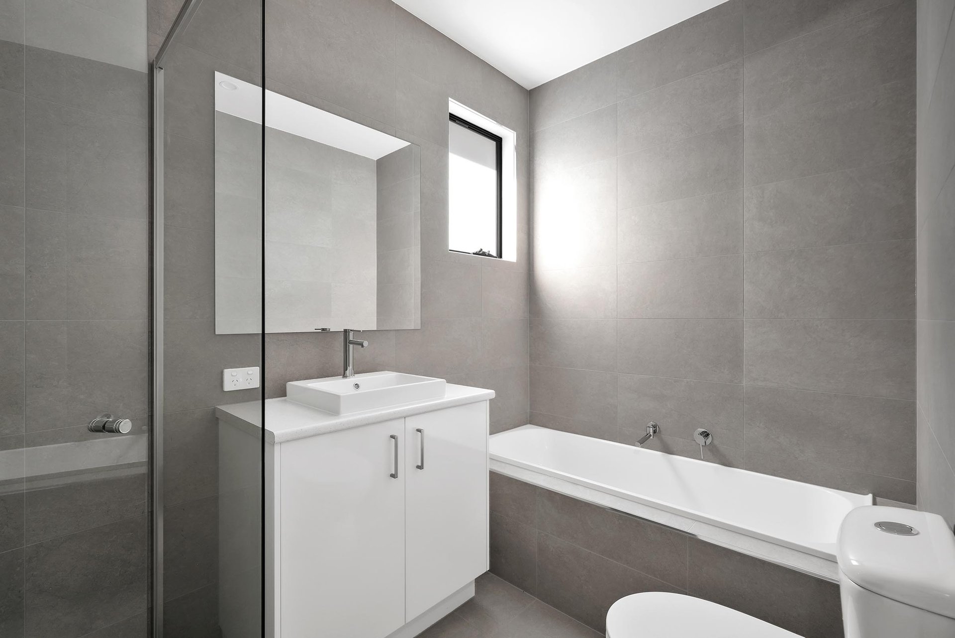 2/18 Mines Road, Ringwood image 6