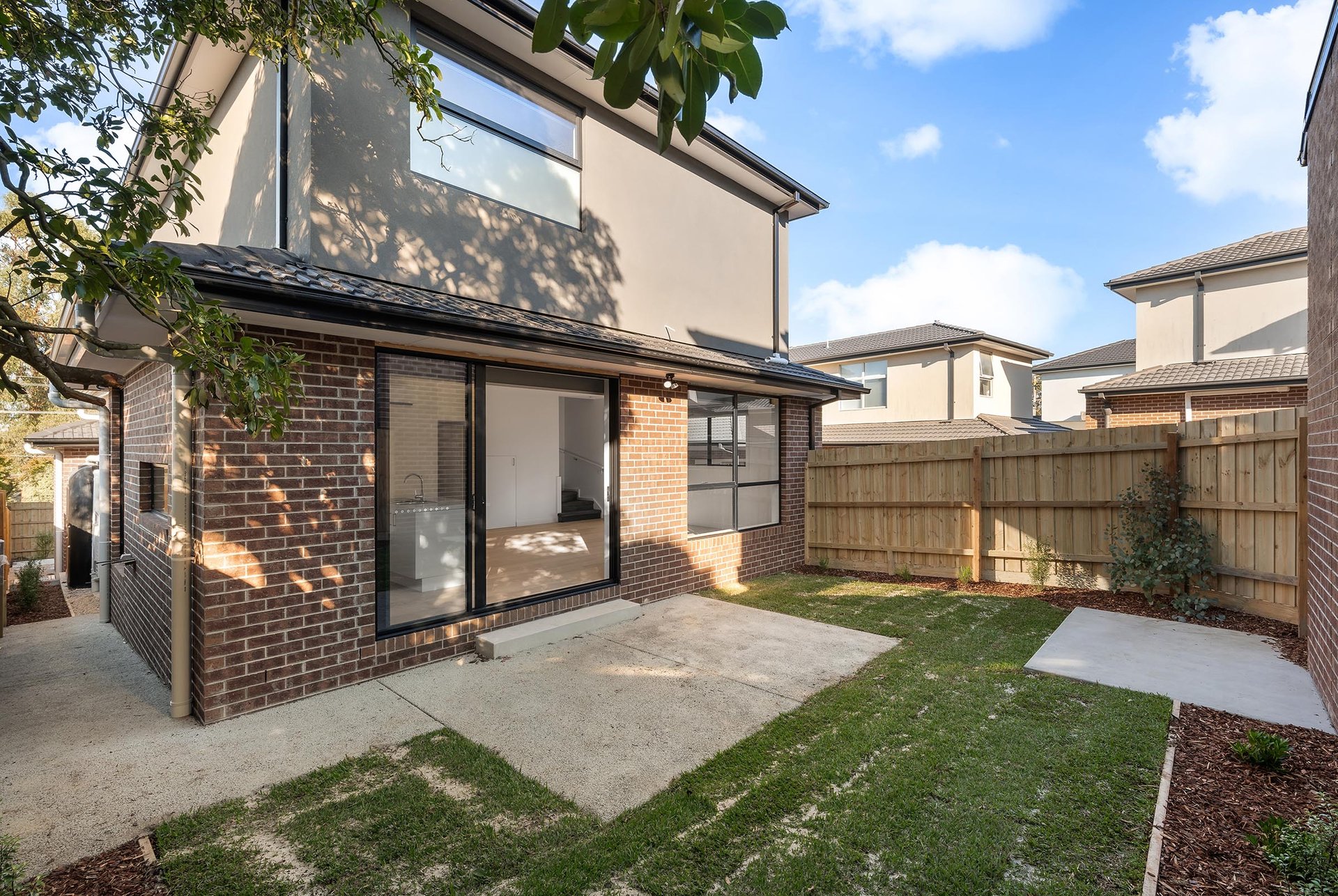 2/18 Mines Road, Ringwood image 10