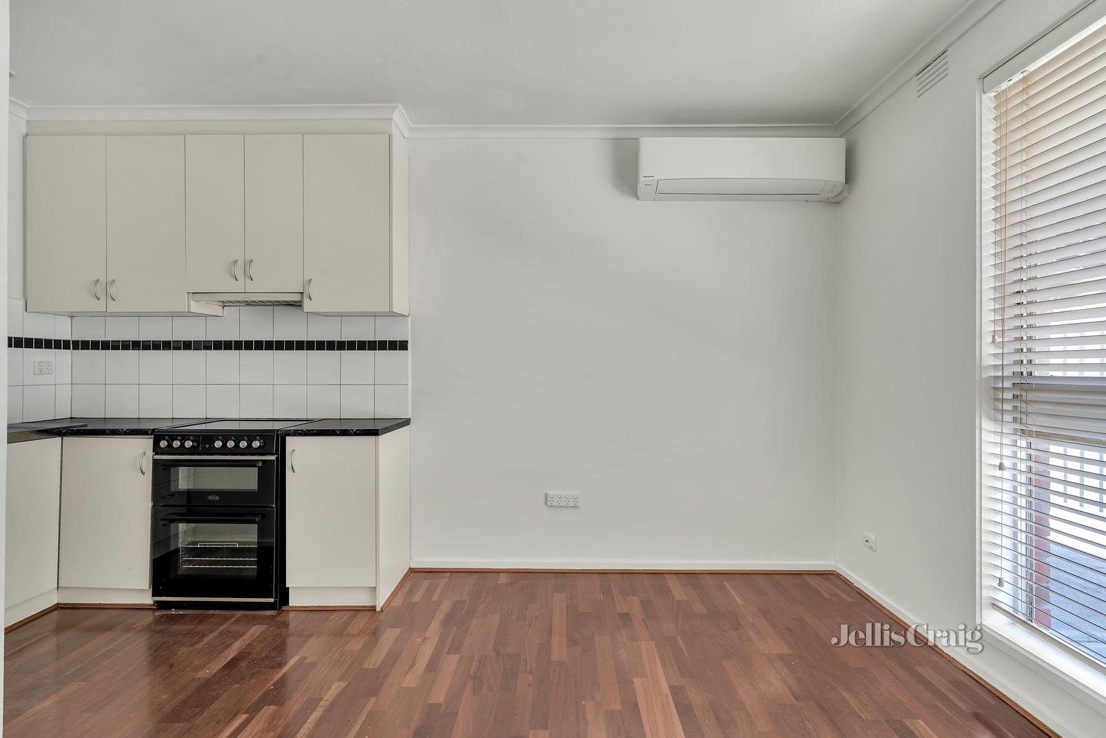 2/18 Mitchell Street, Brunswick image 4