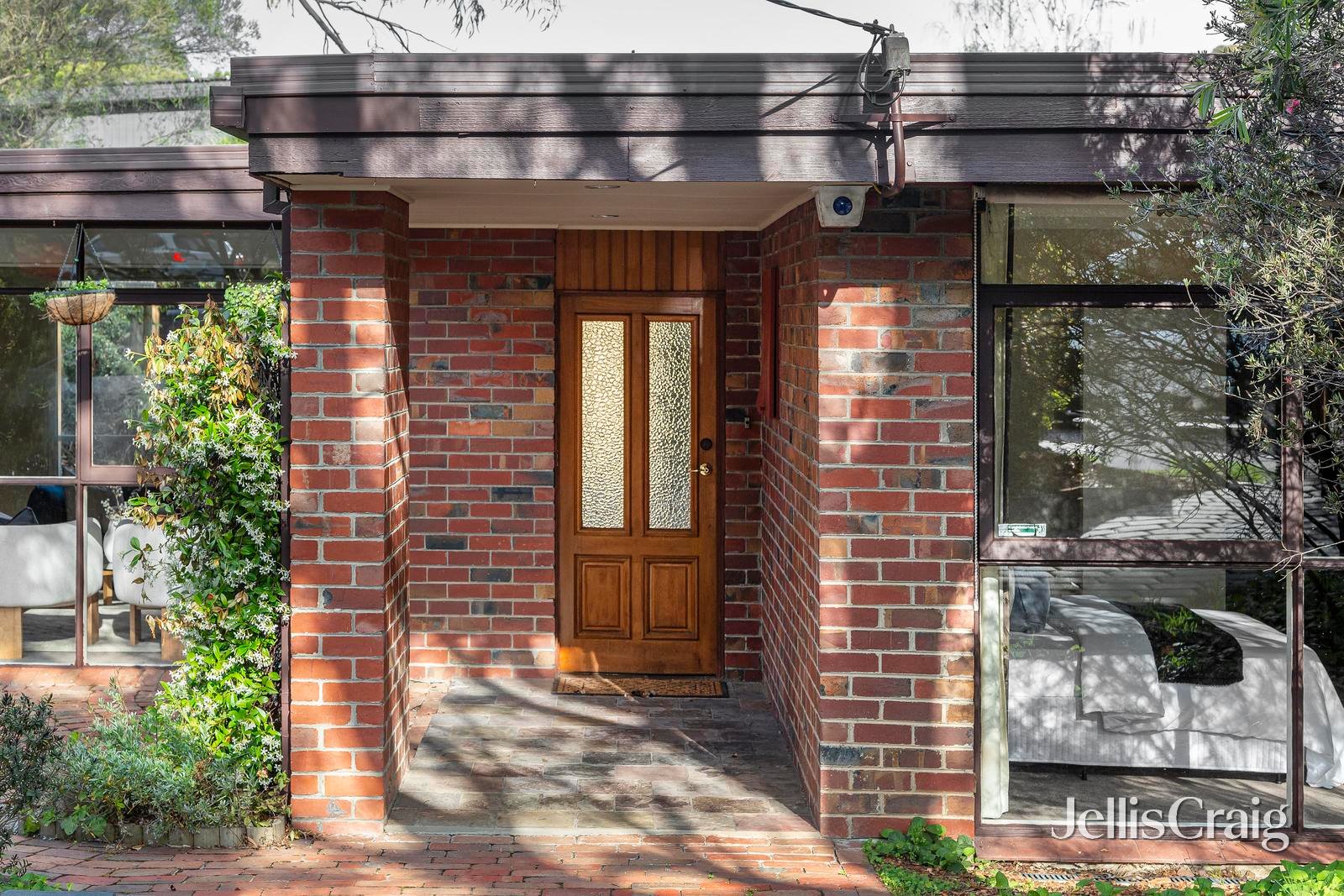 218 Mountain View Road, Briar Hill image 2