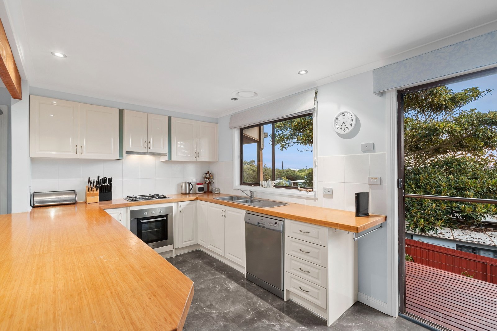 Property Gallery Thumbnail 7