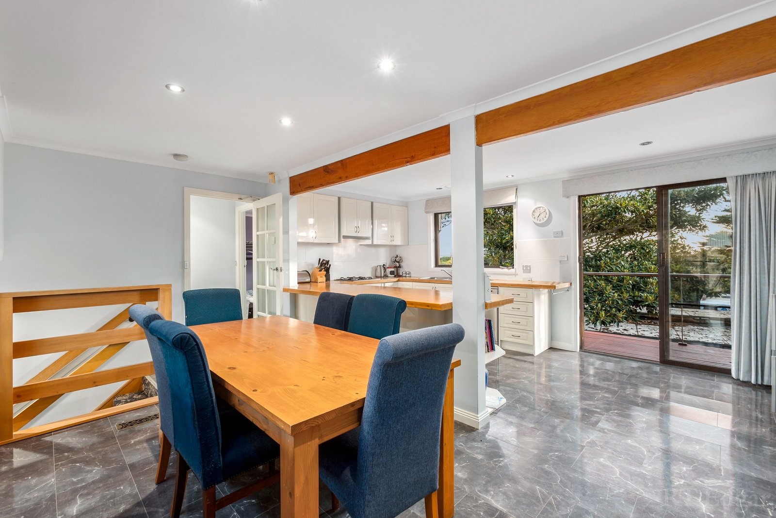 Property Gallery Thumbnail 8