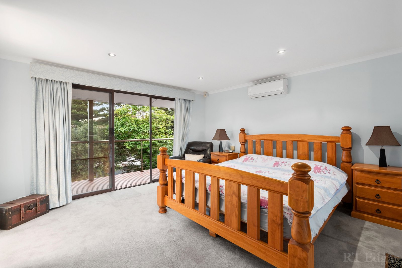 Property Gallery Thumbnail 12