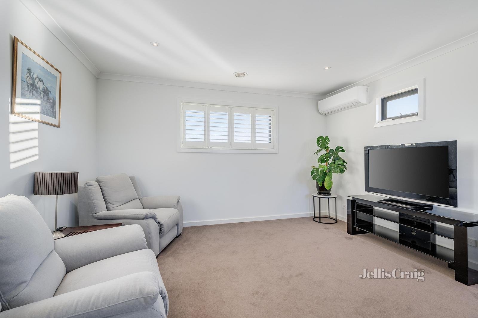 2/18 Panorama Drive, Forest Hill image 8
