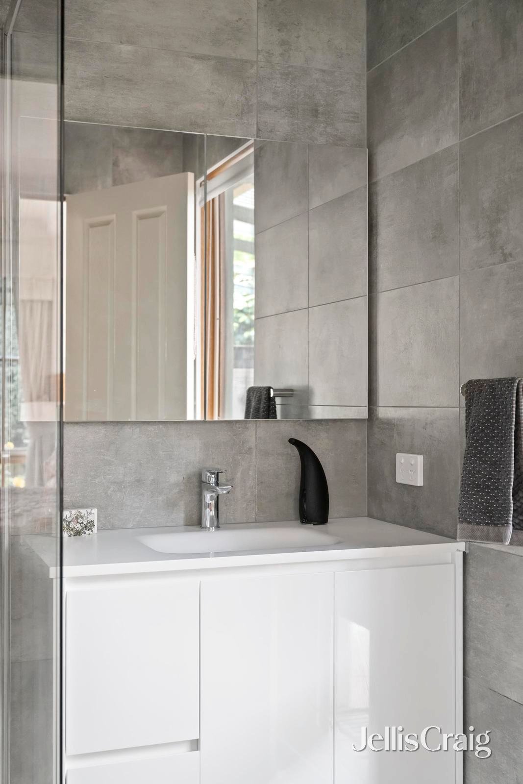 2/18 Pascoe Avenue, Croydon image 8