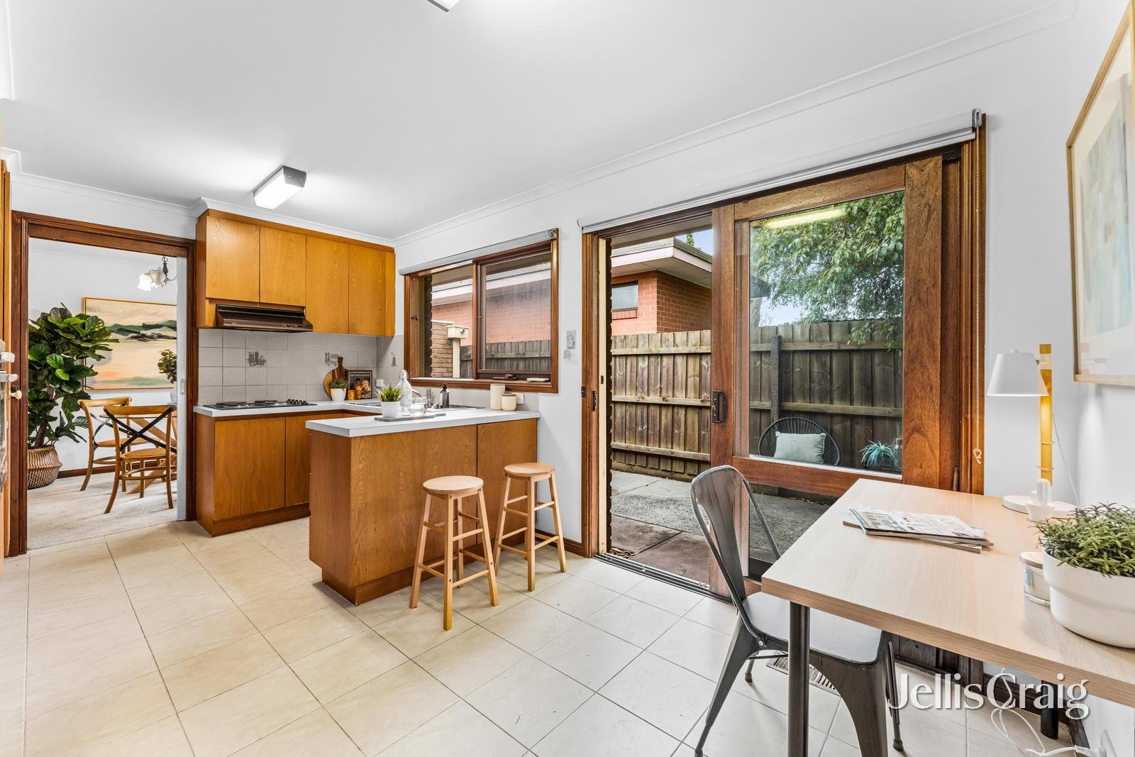 2/18 Peveril Street, Glen Waverley image 5