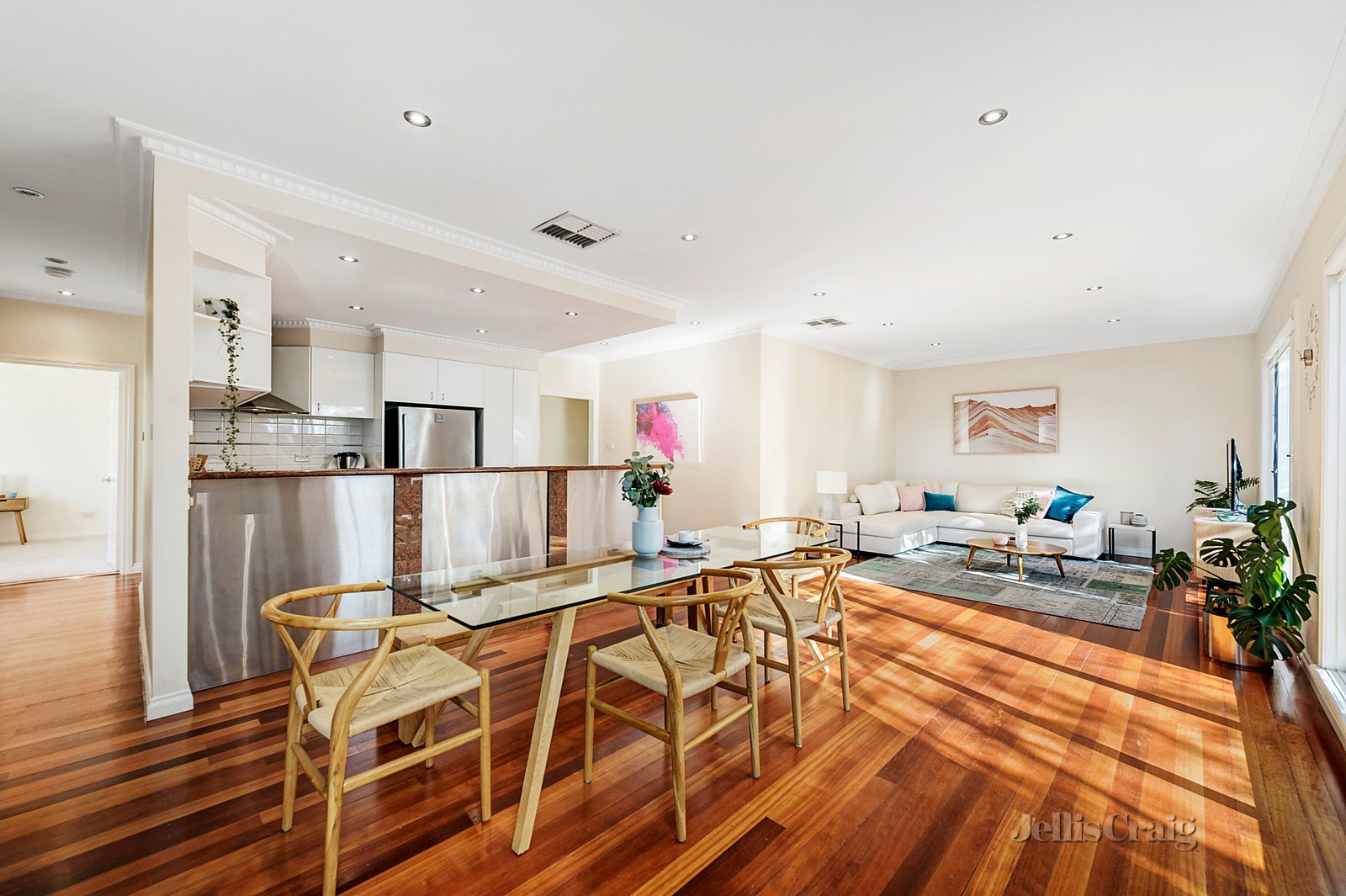 2/18 Sunhill Road, Templestowe Lower image 2