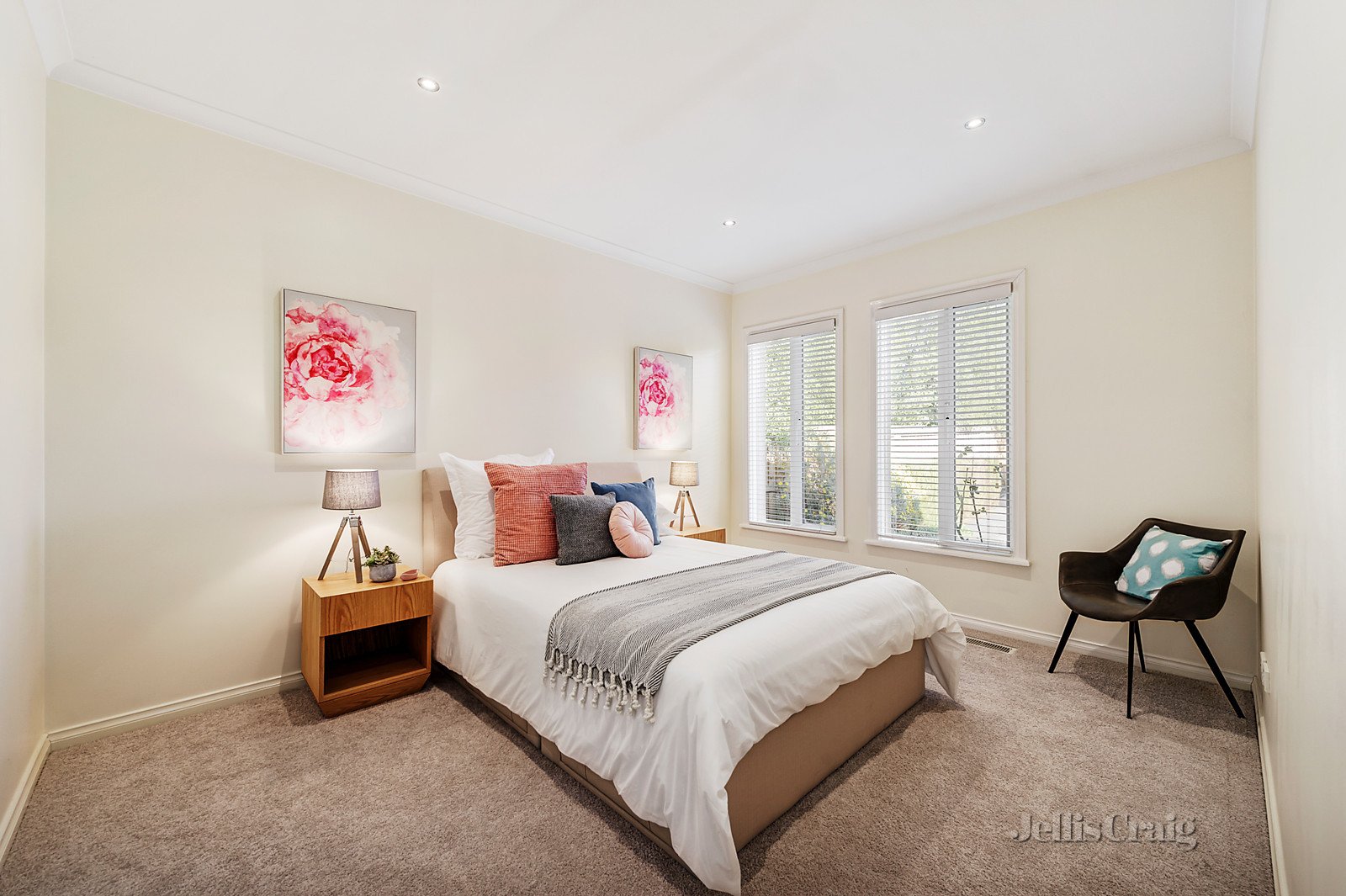 2/18 Sunhill Road, Templestowe Lower image 5