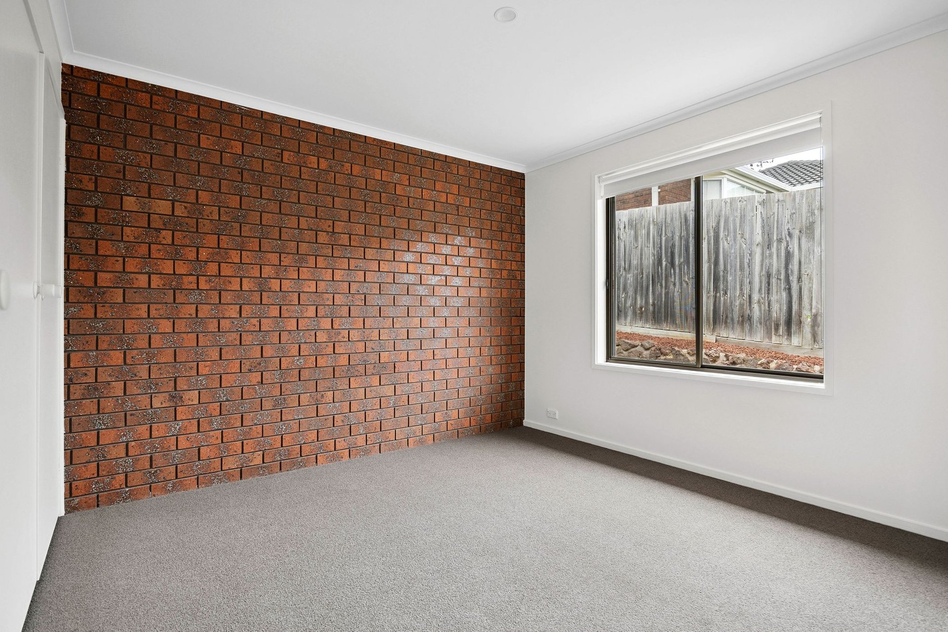 2/18 The Avenue, Belmont image 4