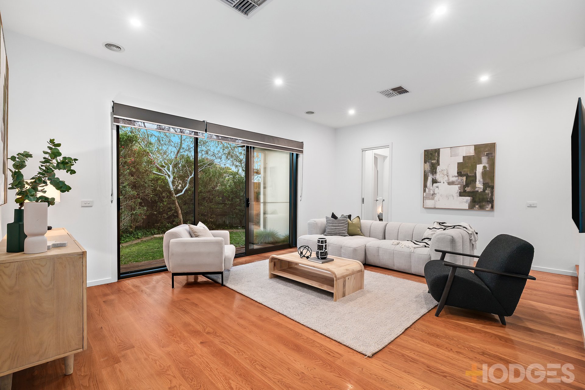 2 / 18 Wilson Street Cheltenham