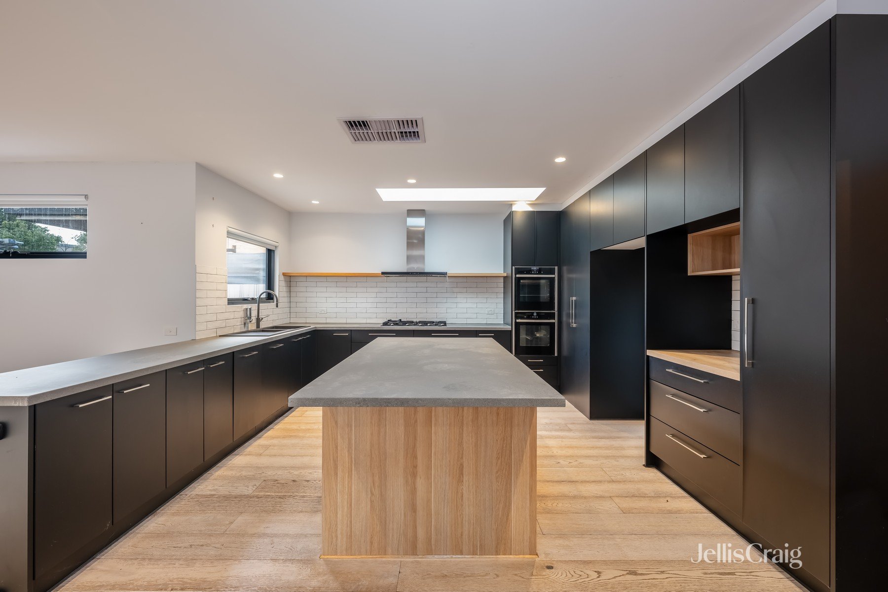 218 Wood Street, Preston image 1