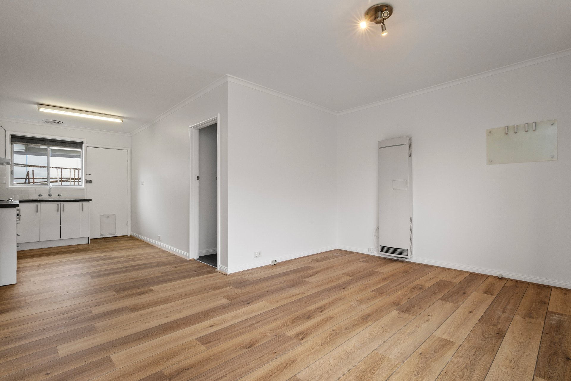 2/180-182 Dorset Road, Croydon image 3