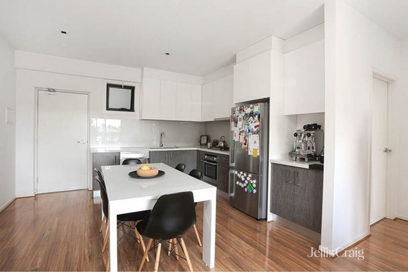 21/80 Hopetoun Avenue, Brunswick&nbsp;West image 2