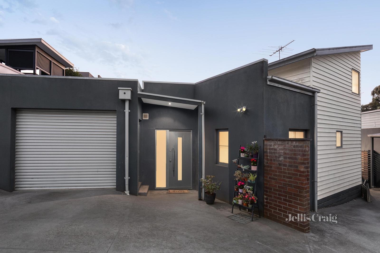 2/183 Main Road, Lower Plenty image 1