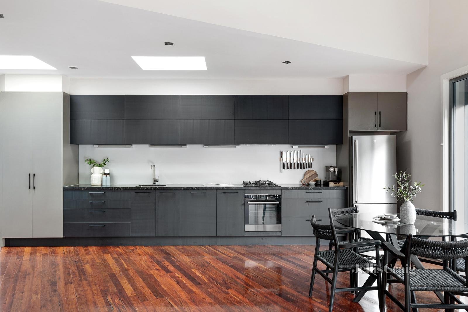 2/183 Main Road, Lower Plenty image 2