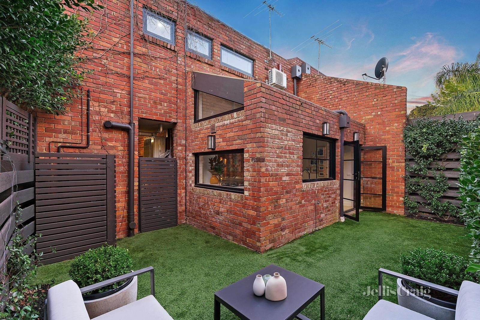 2/184 Brougham Street, Kew image 4