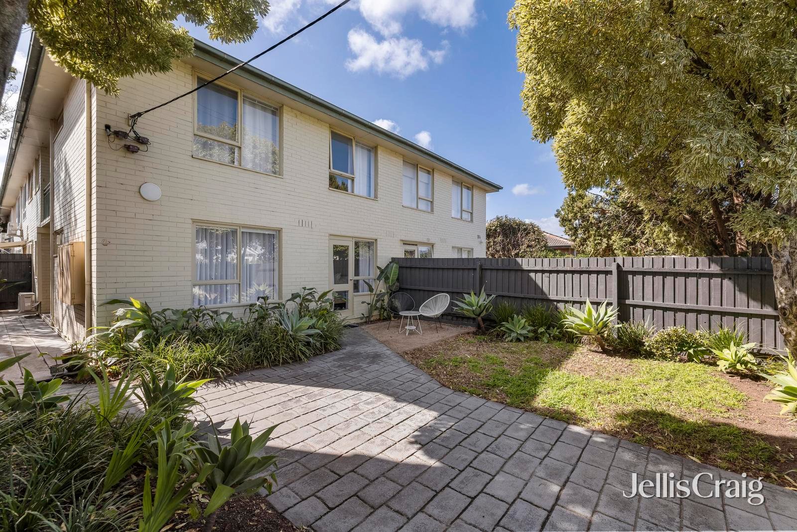 2/184 Neerim Road, Carnegie image 1