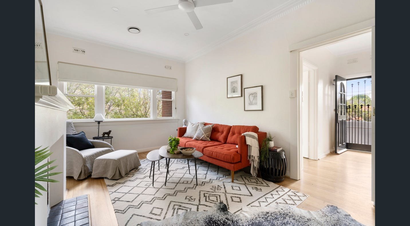 2/185 Ormond Road, Elwood image 3