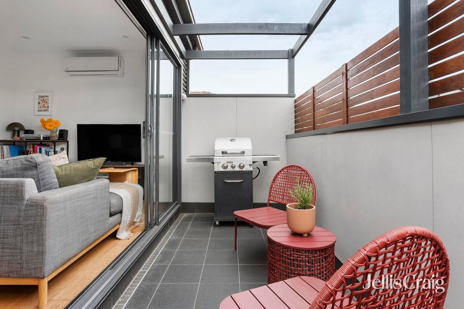 2/185 Separation Street, Northcote image 6