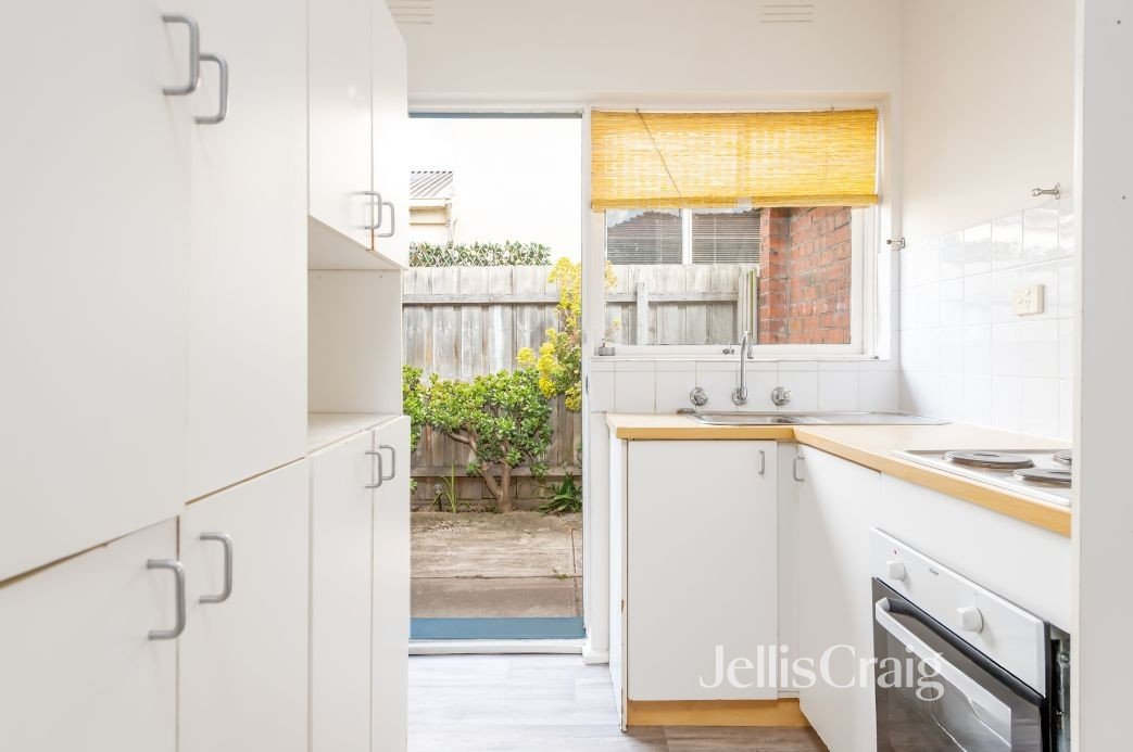 2/186 Blyth Street, Brunswick East image 3