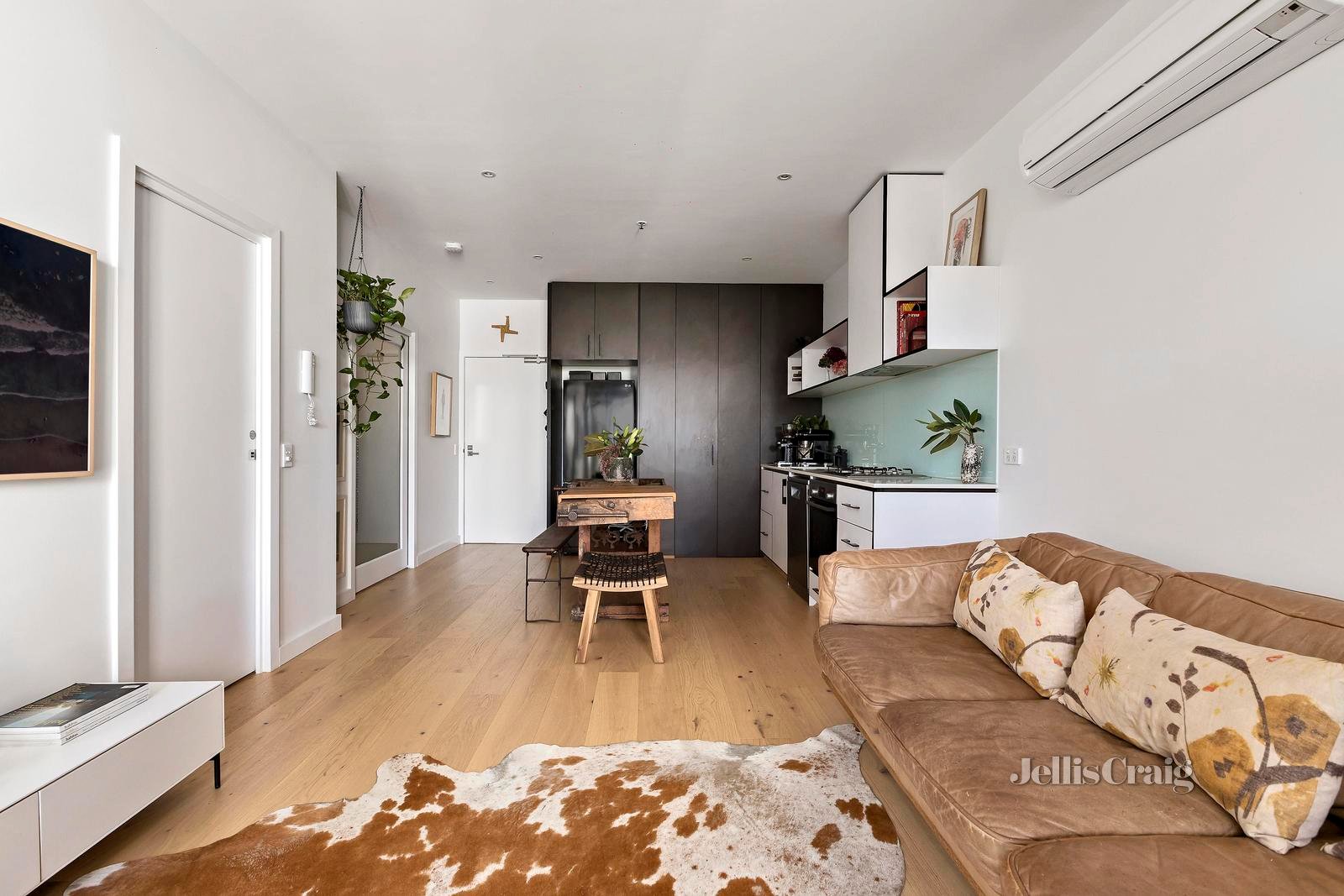 218/86 Macaulay Road, North Melbourne image 2