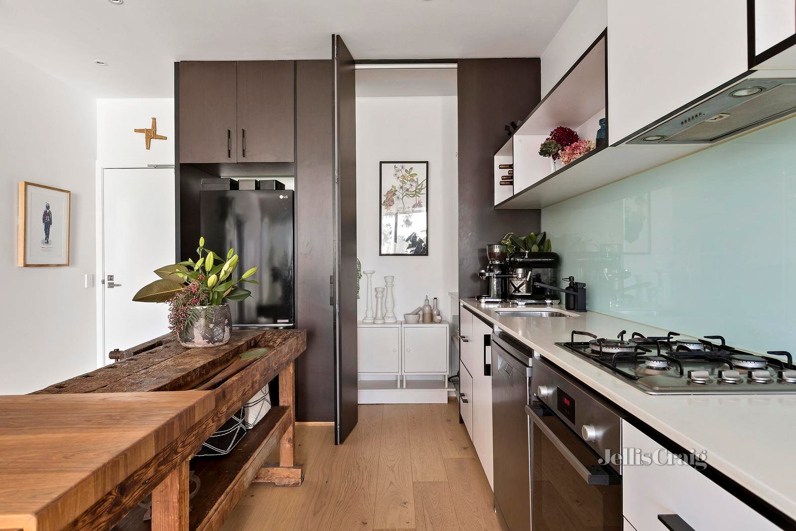 218/86 Macaulay Road, North Melbourne image 3