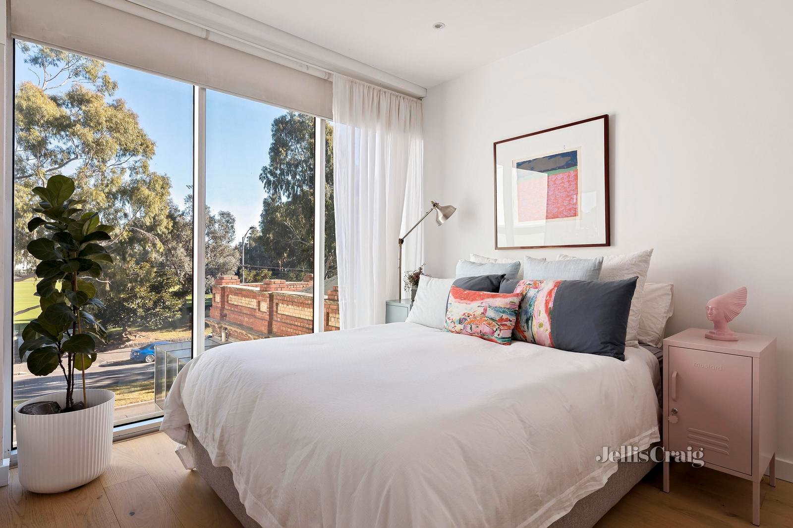 218/86 Macaulay Road, North Melbourne image 4