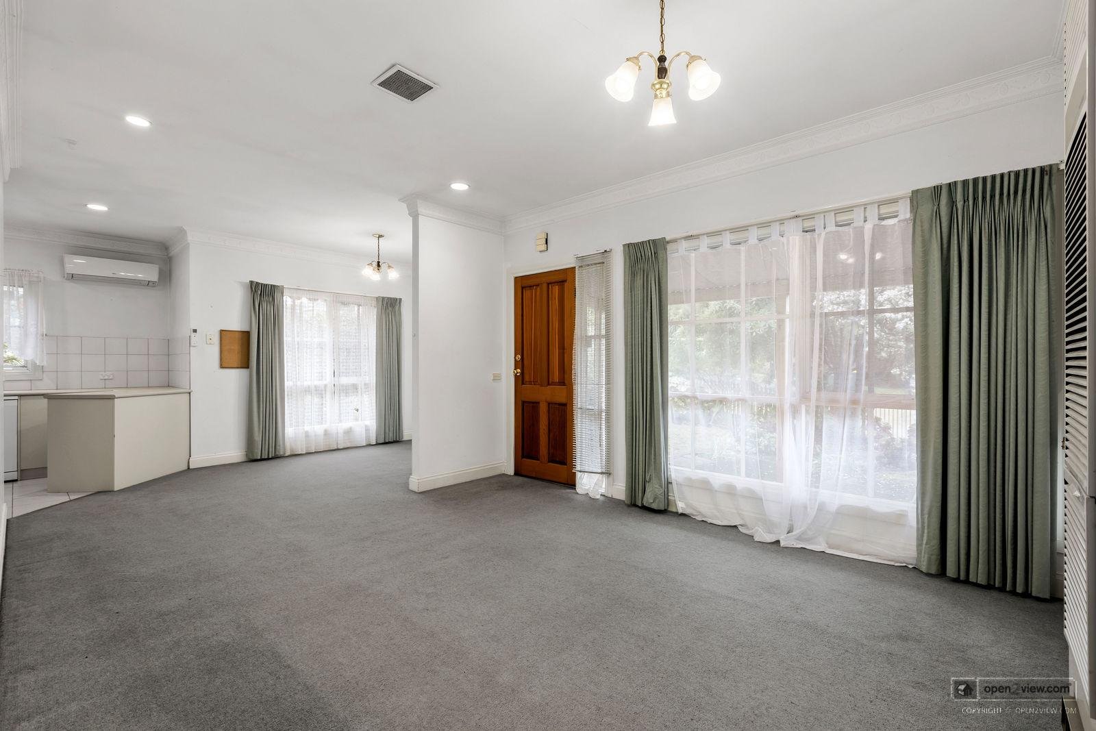 2/189 Mt Pleasant Road, Highton image 3