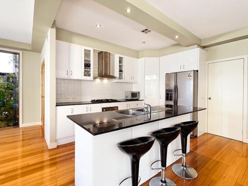 2/19 Barcelona Street, Box Hill image 3