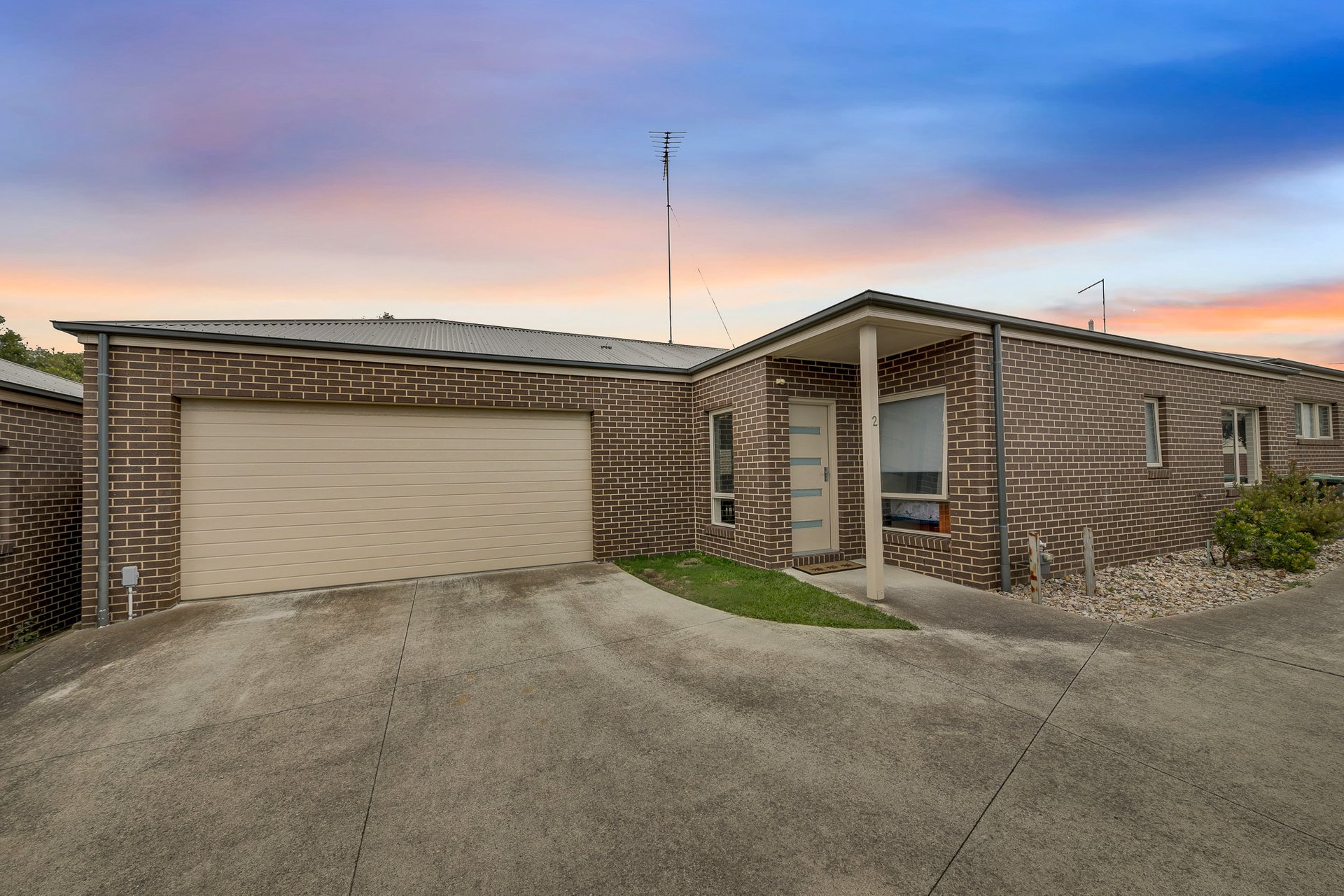 2/19 Bromley Street, Thomson image 1