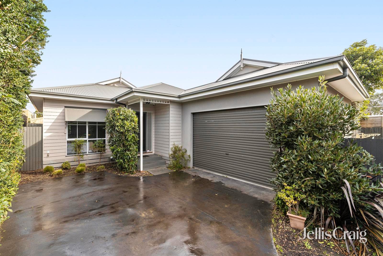 2/19 Como Court, Dromana image 1