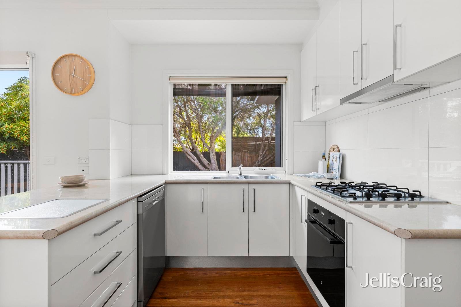 2/19 Como Court, Dromana image 3