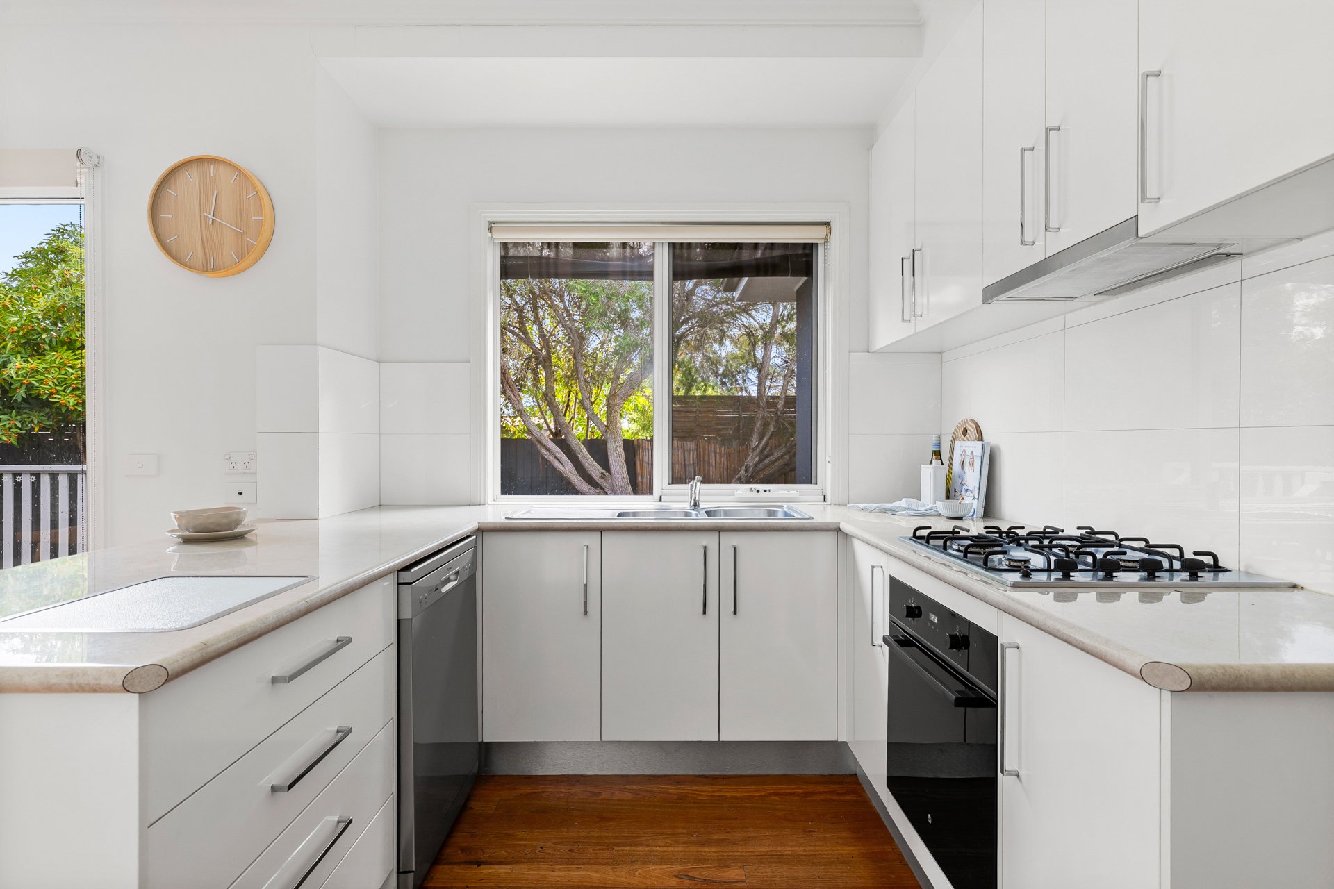 2/19 Como Court, Dromana image 5