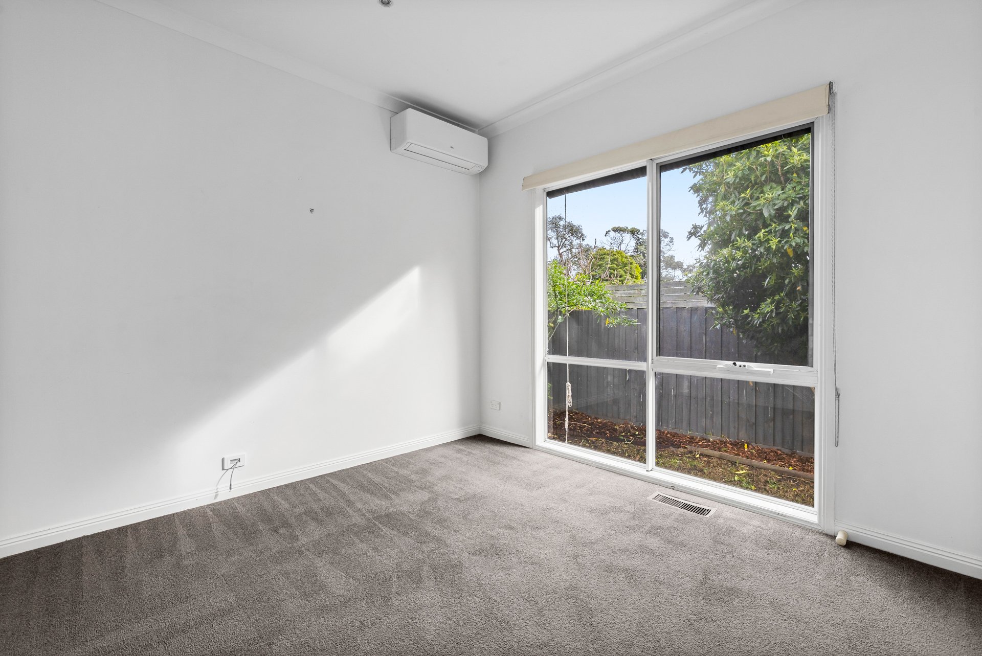 2/19 Como Court, Dromana image 9