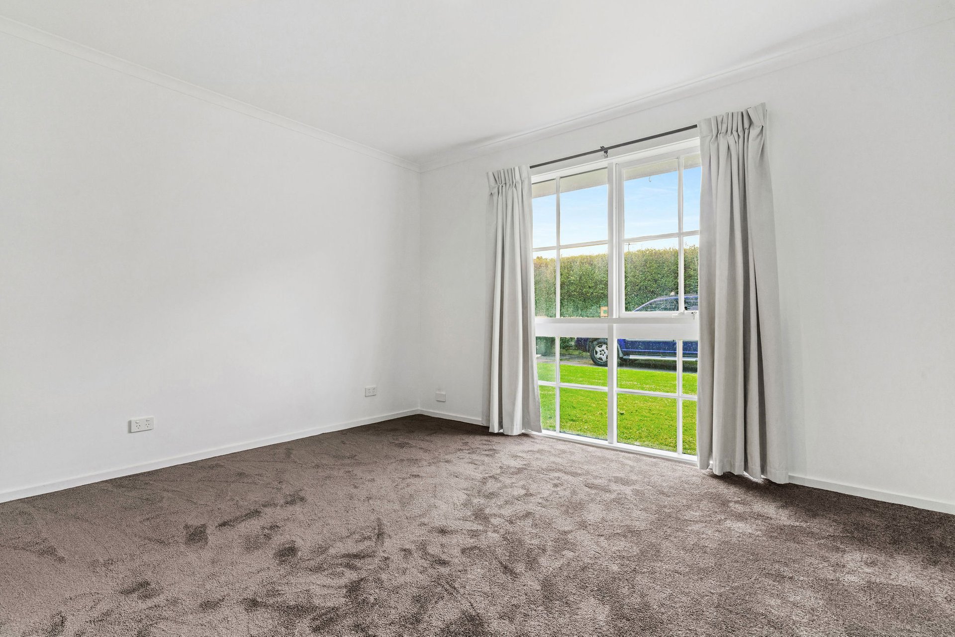 Property Gallery Thumbnail 4