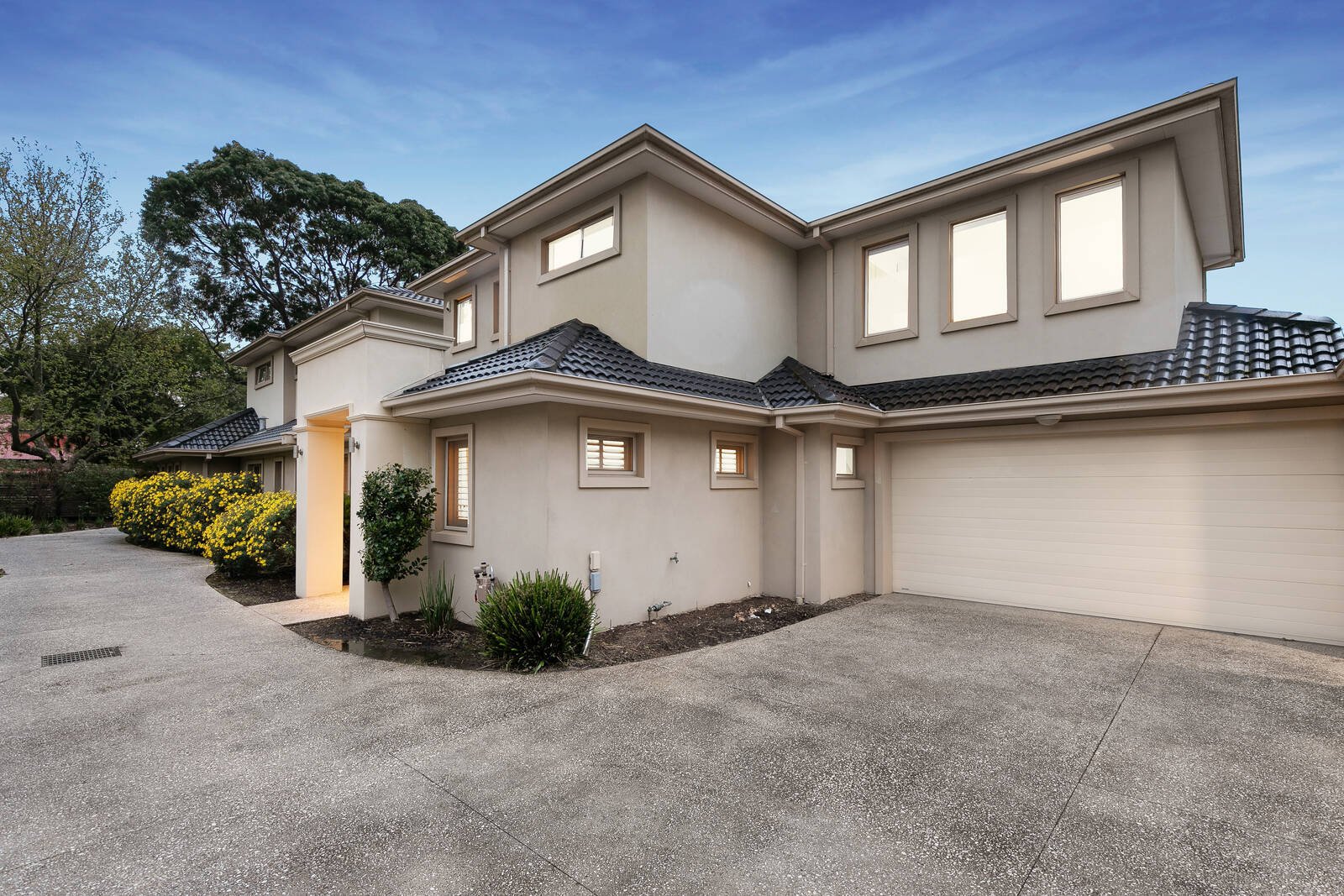Property Gallery - Main Image
