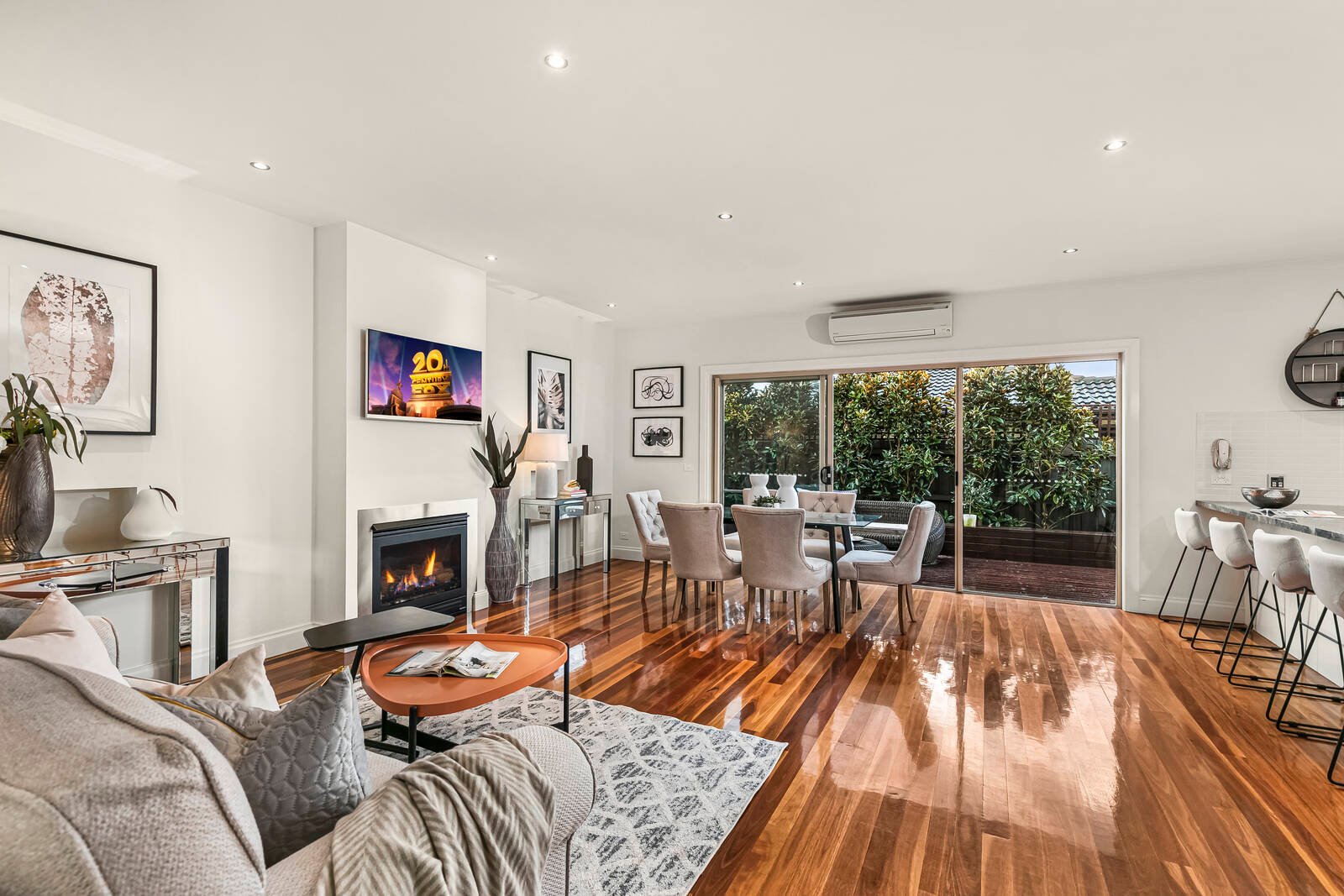 Property Gallery Thumbnail 3