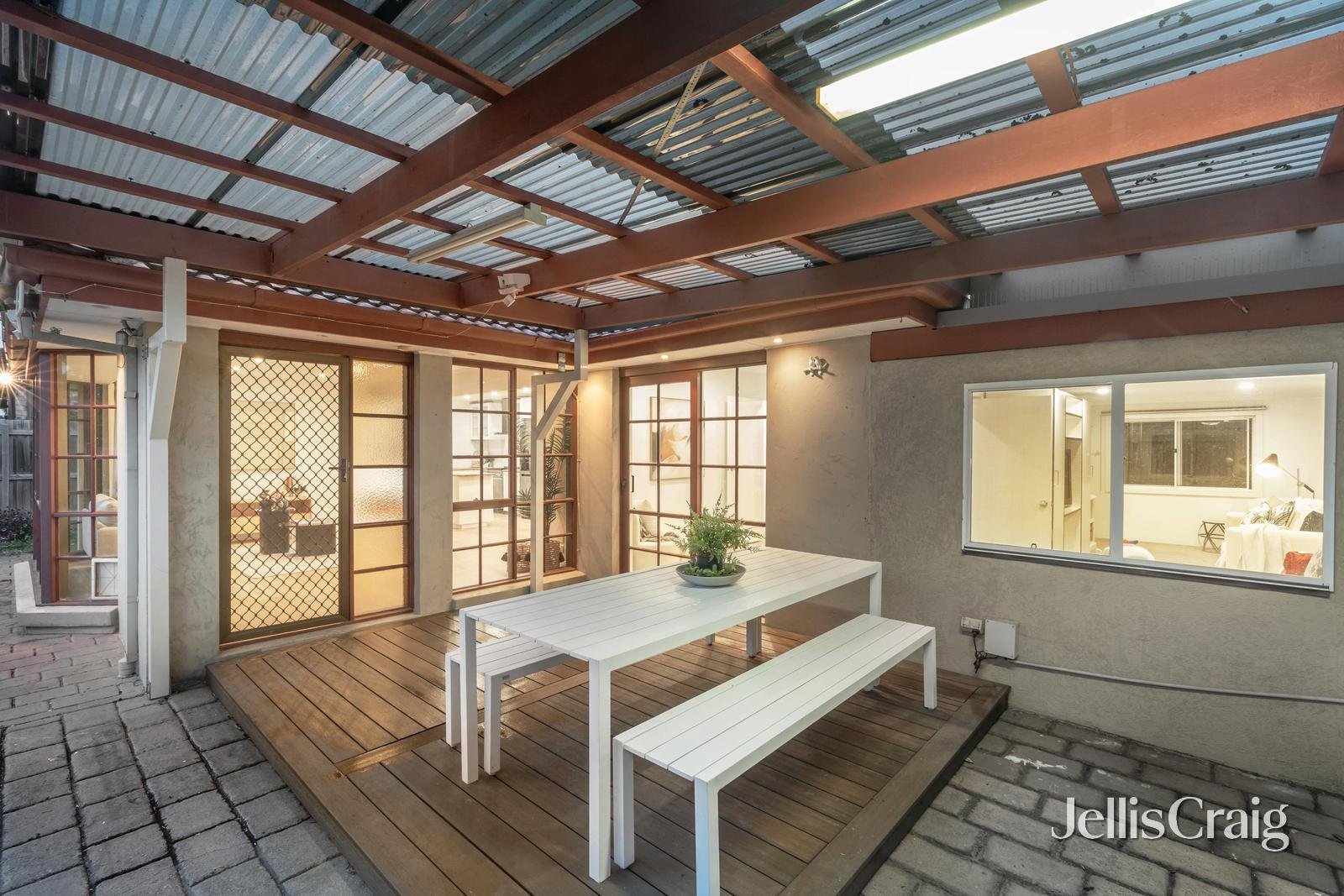 2/19 Gardeners Road, Bentleigh East image 12