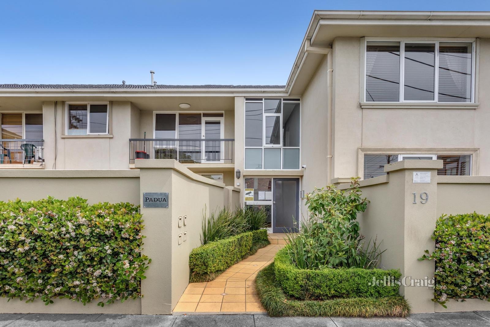 2/19 Gray Street, Bentleigh East image 9