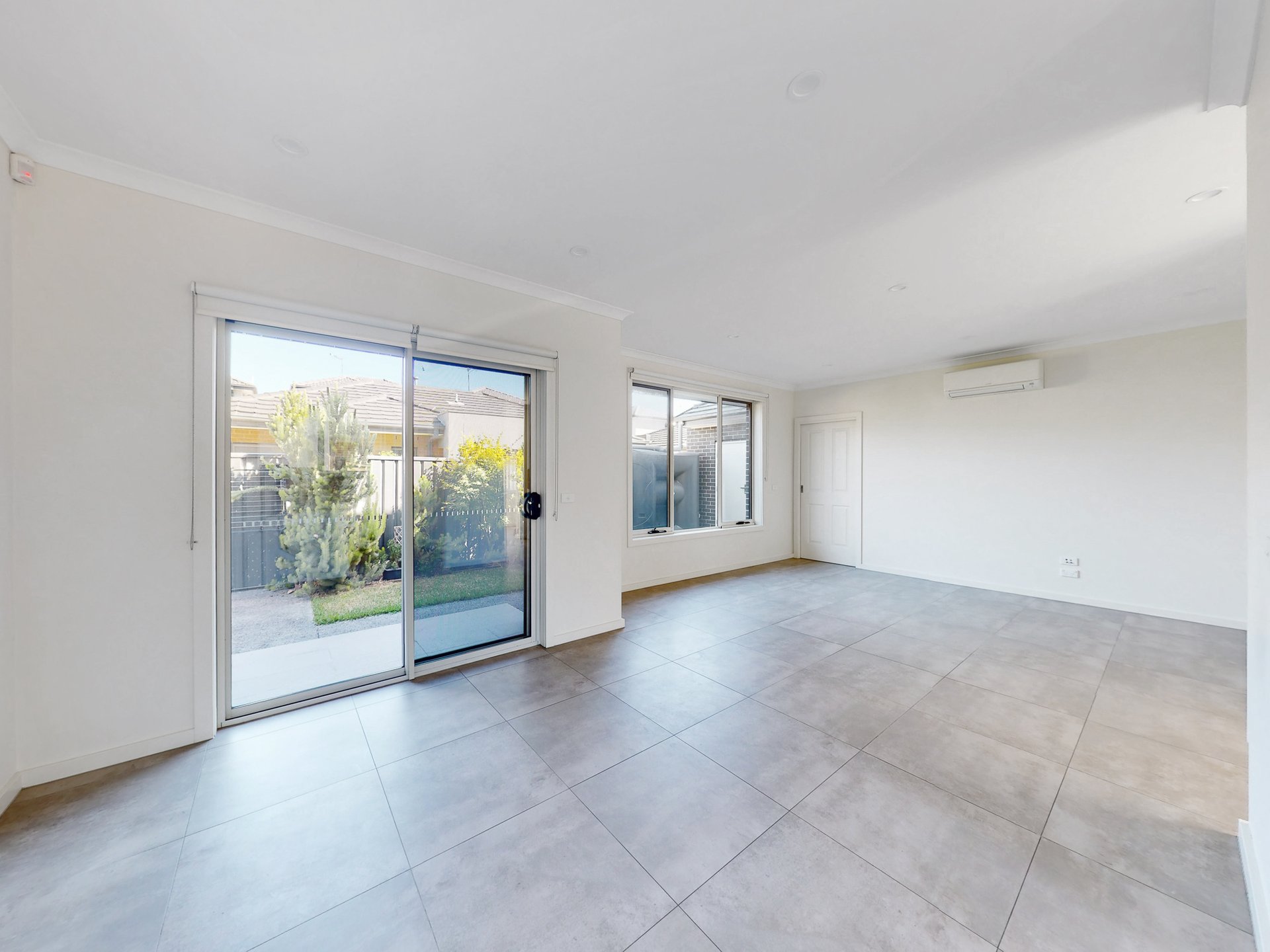 2/19 Green Street, Airport West image 6