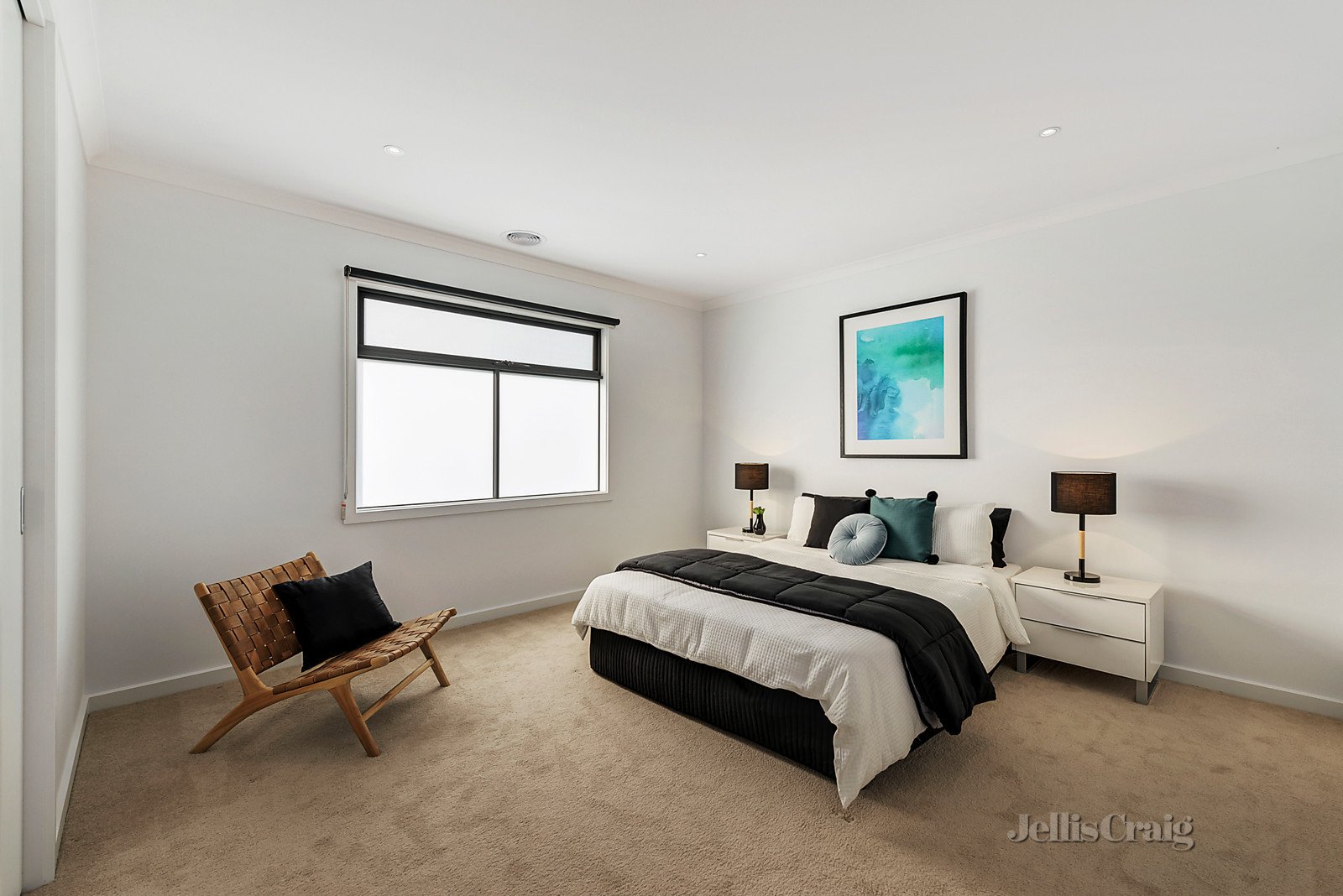 2/19 Grenfell Road, Mount Waverley image 4