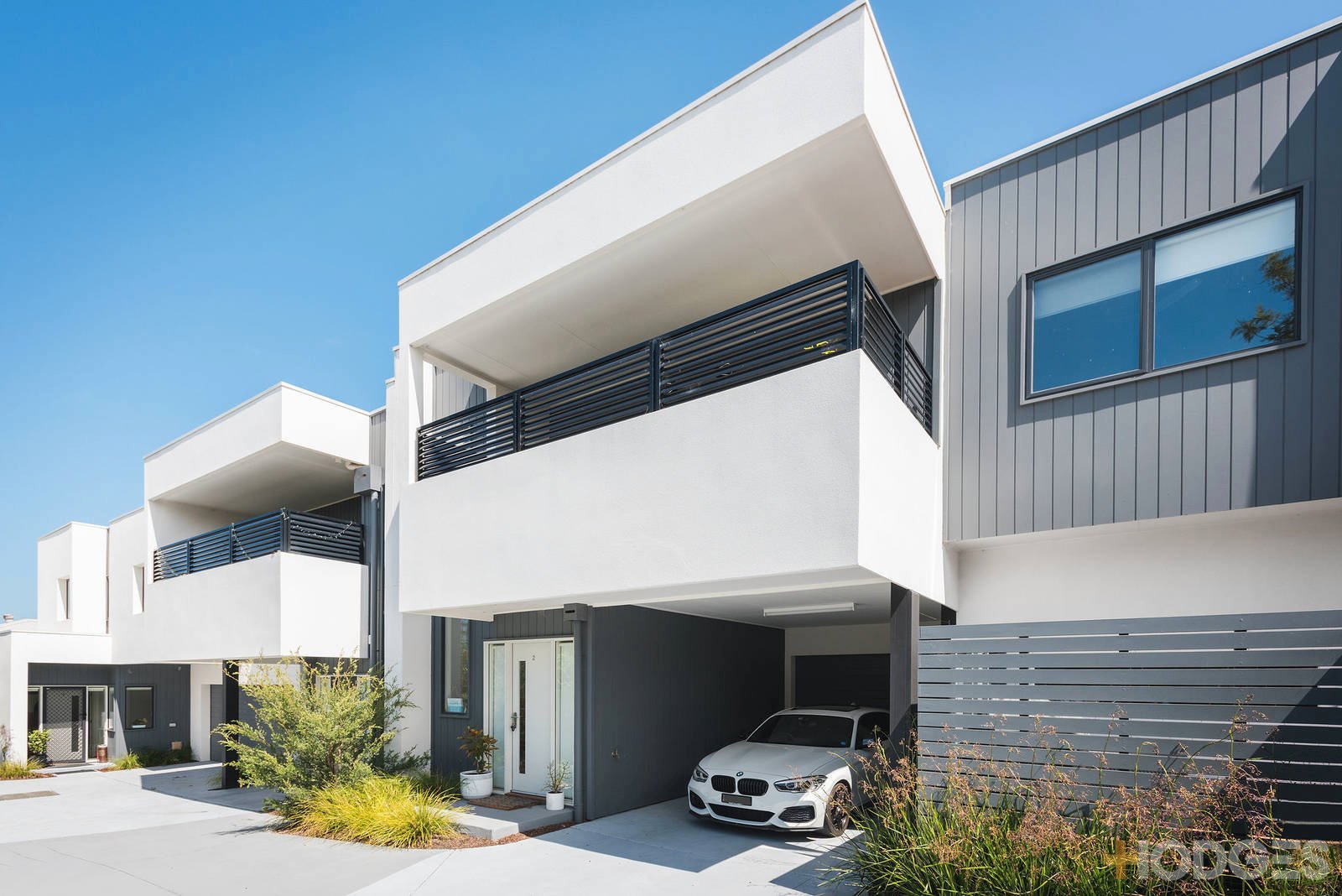 2 / 19 Laburnum Street Parkdale