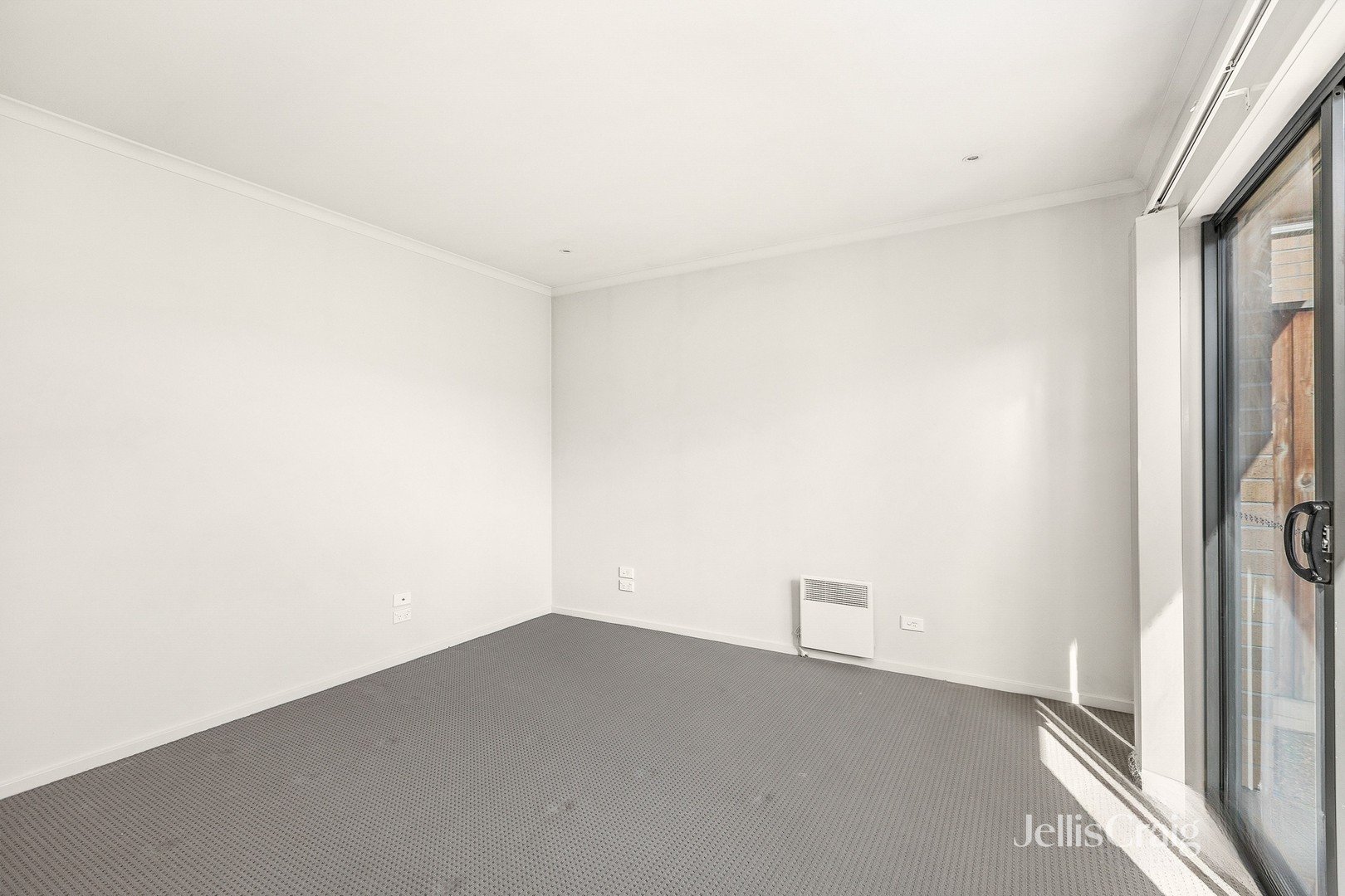 2/19 Larson Avenue, Tarneit image 6