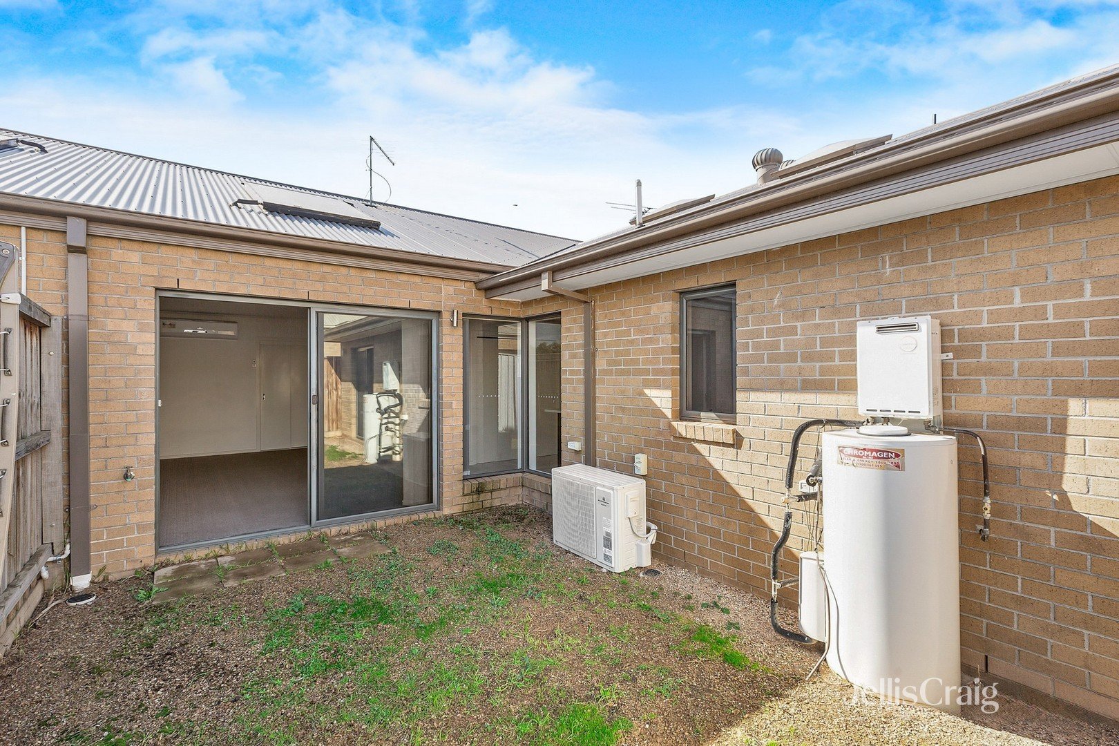 2/19 Larson Avenue, Tarneit image 10