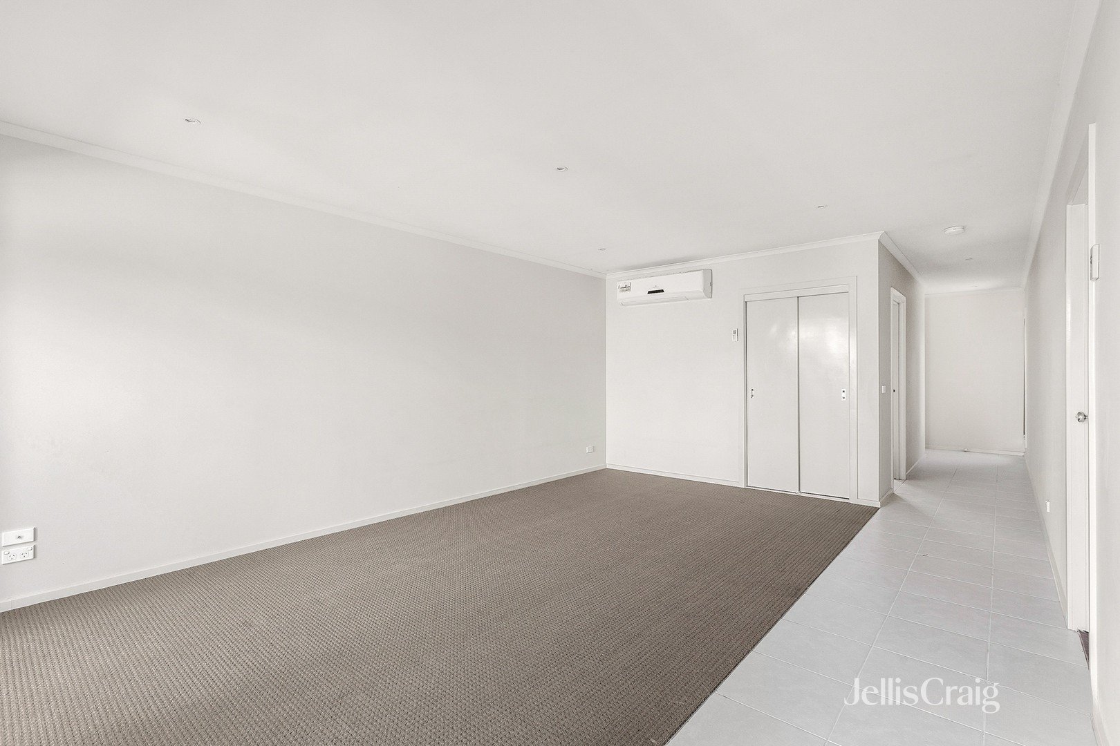 2/19 Larson Avenue, Tarneit image 3