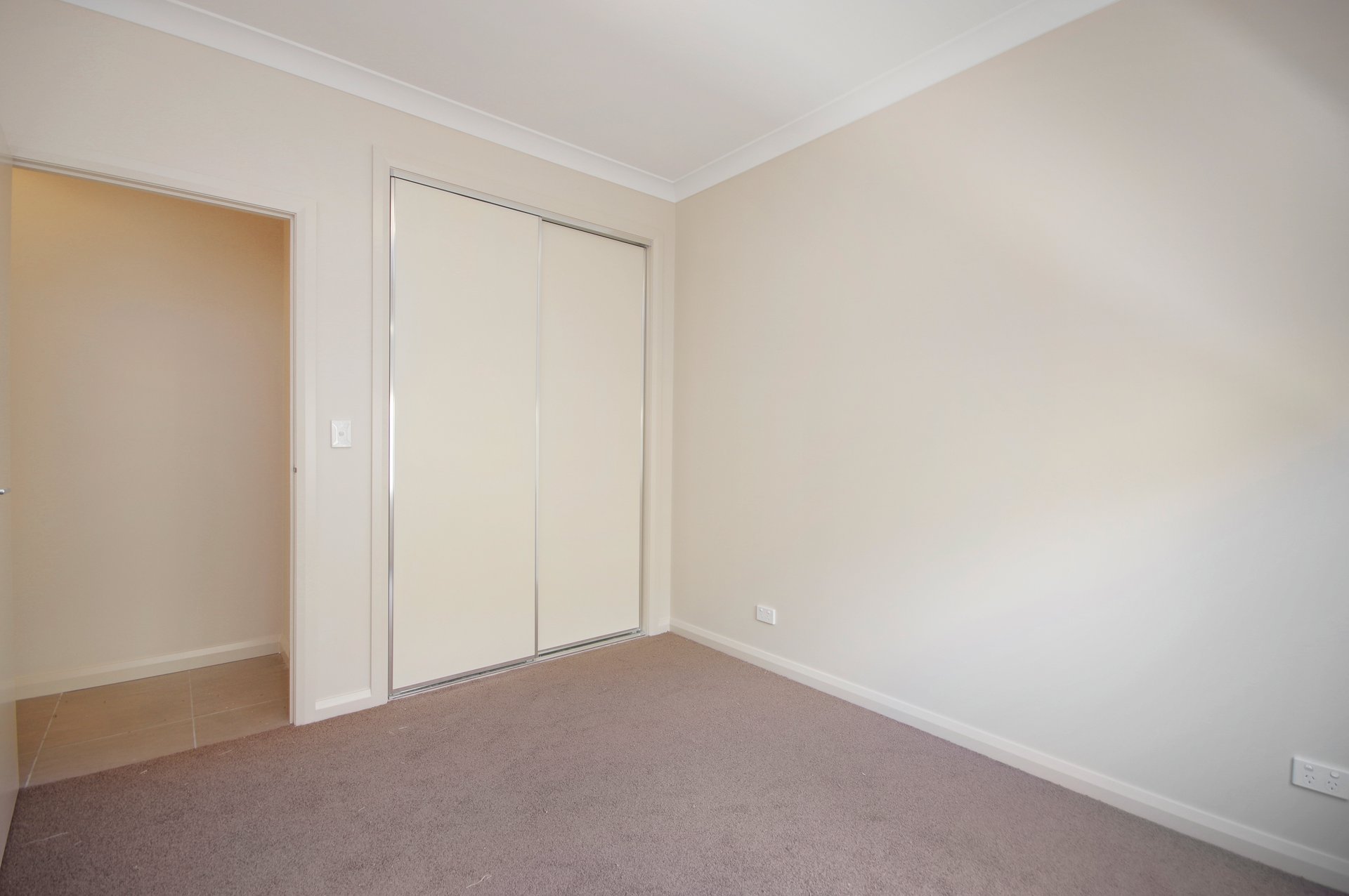 2/19 McNeill Avenue, East Geelong image 7