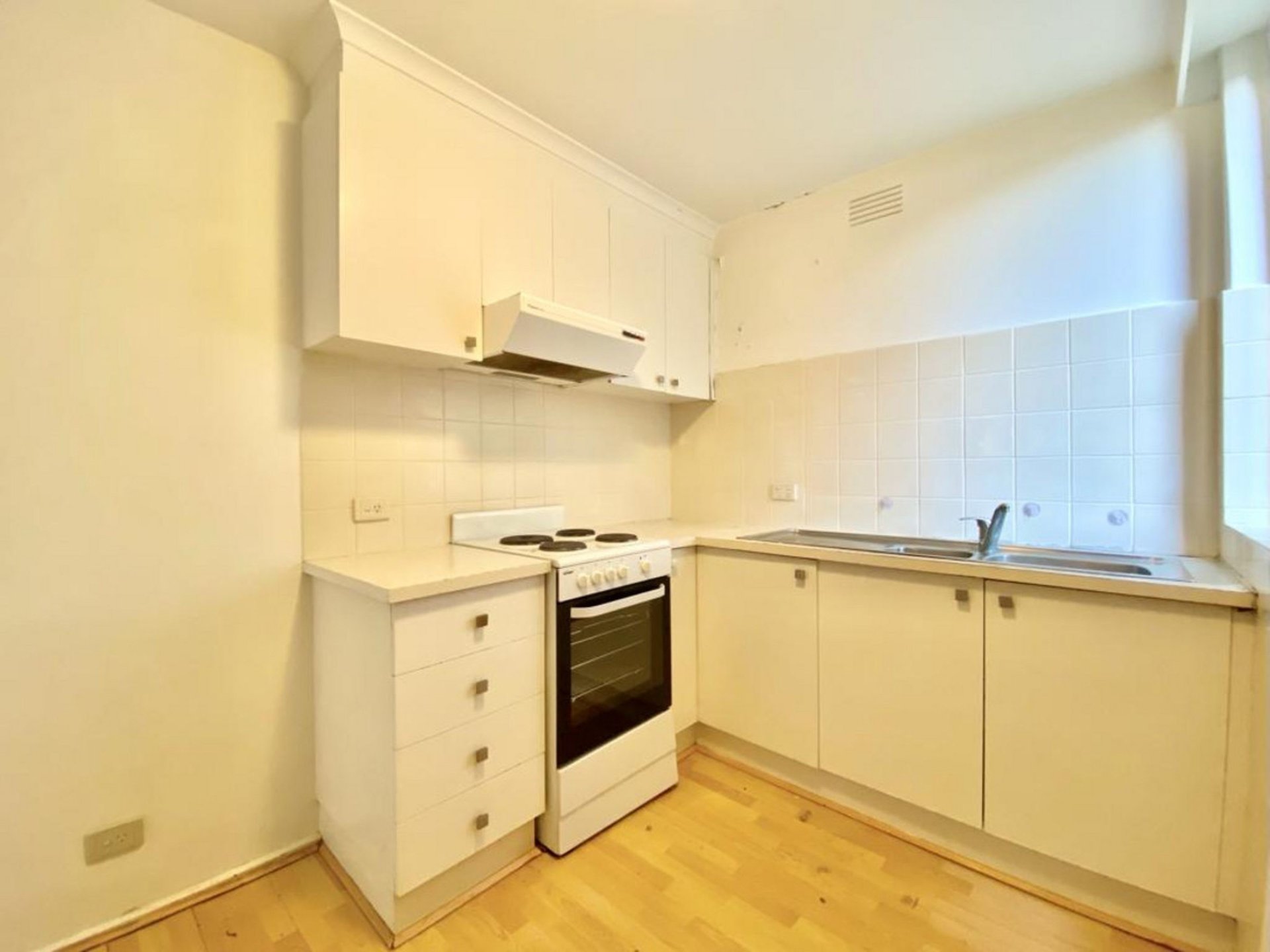 Property Gallery Thumbnail 5