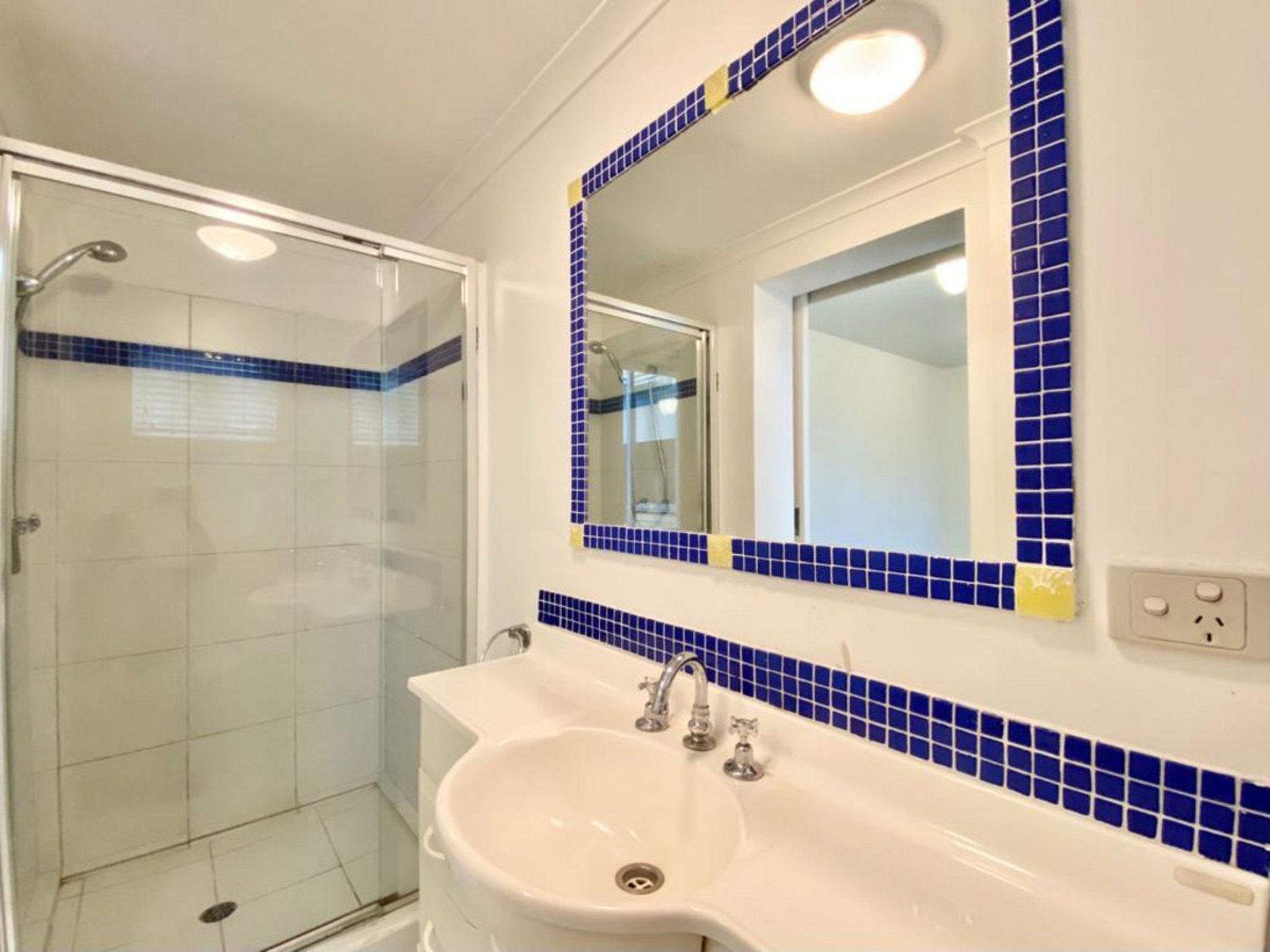 Property Gallery Thumbnail 9