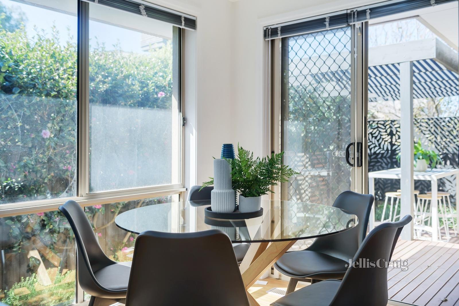 2/19 Parkmore Road, Forest Hill image 6